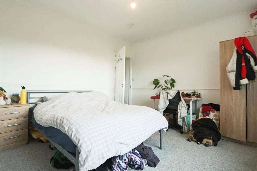 5 bedroom terraced house for rent