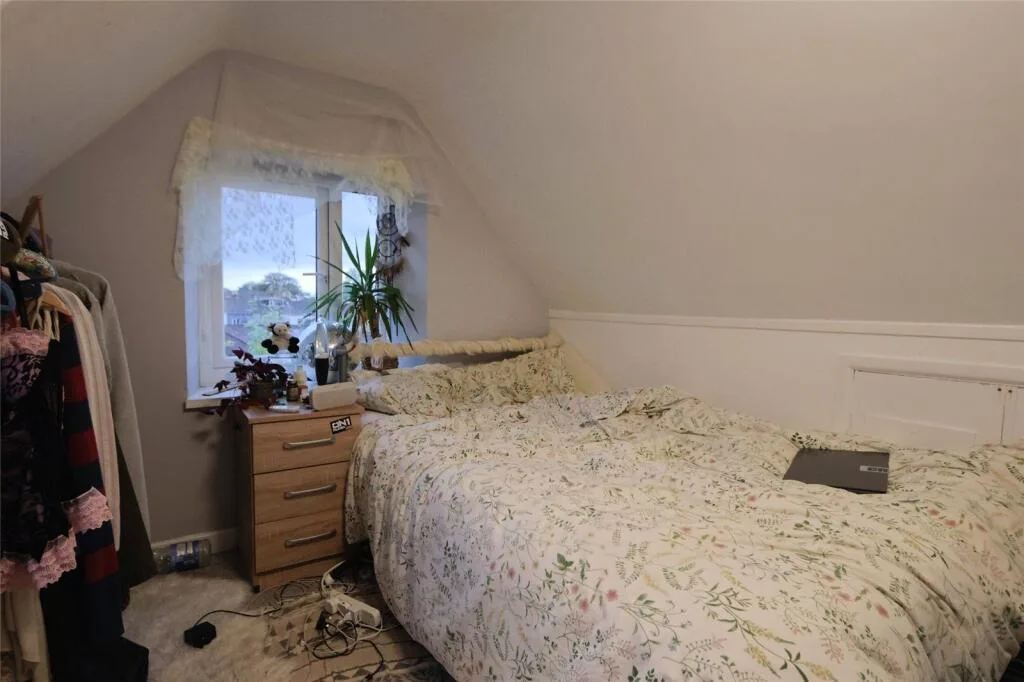 5 bedroom terraced house for rent