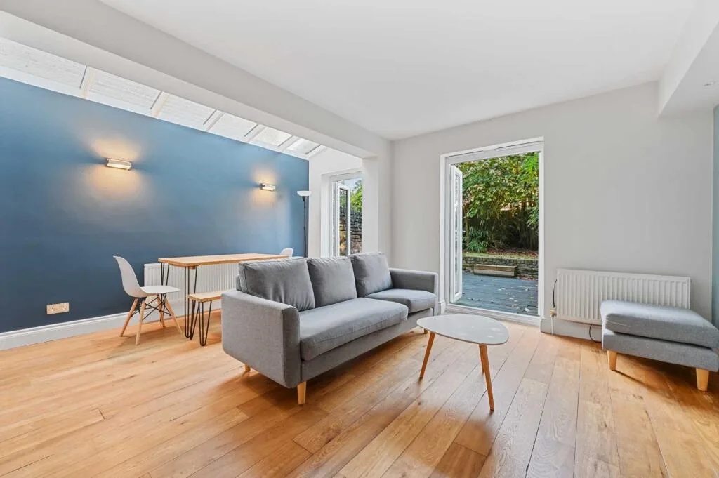 2 bedroom flat for rent
