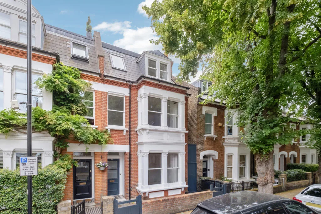 4 bedroom terraced house for rent