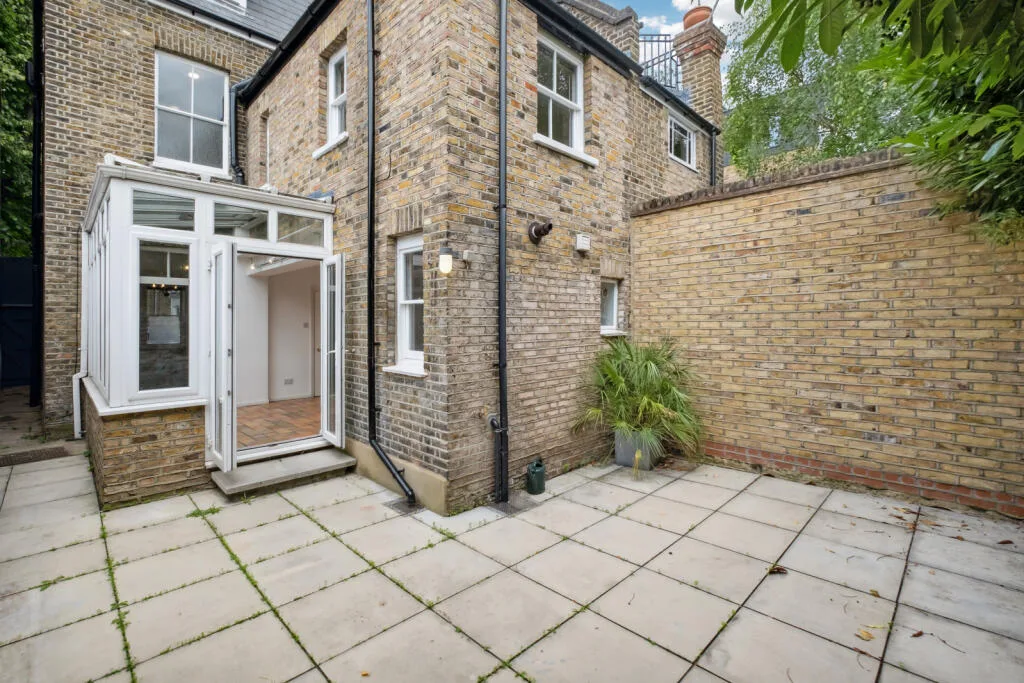 4 bedroom terraced house for rent