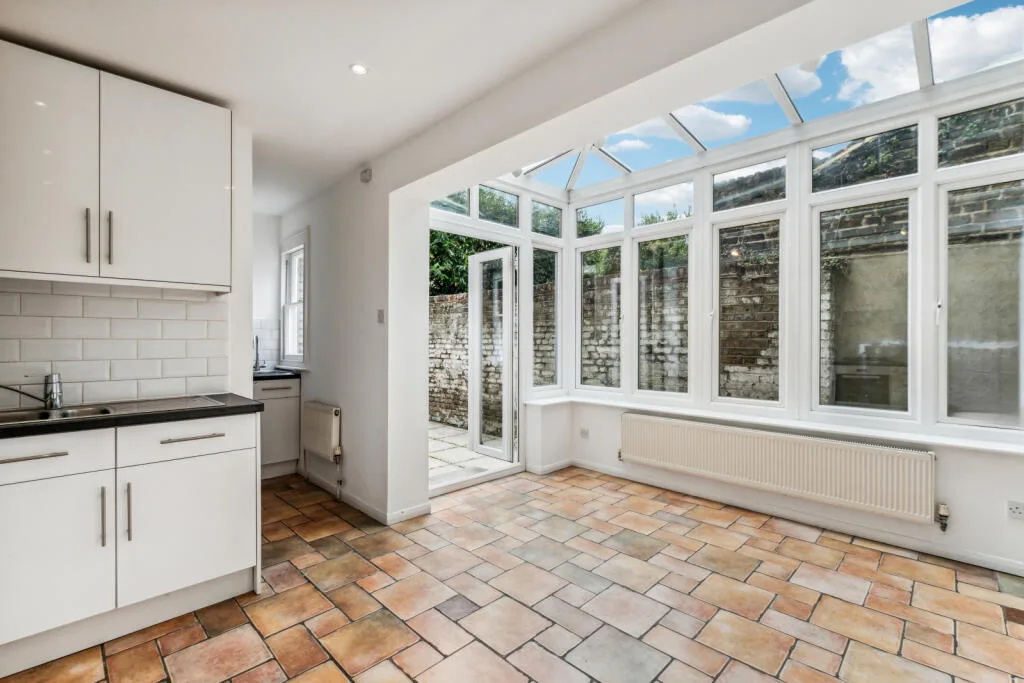 4 bedroom terraced house for rent