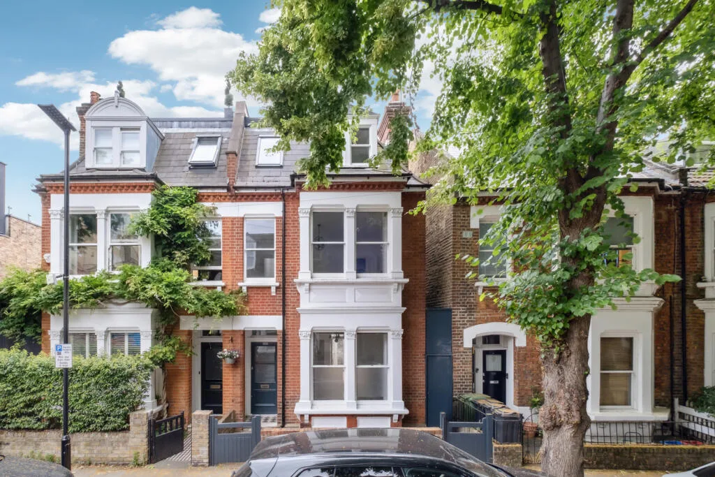 4 bedroom terraced house for rent