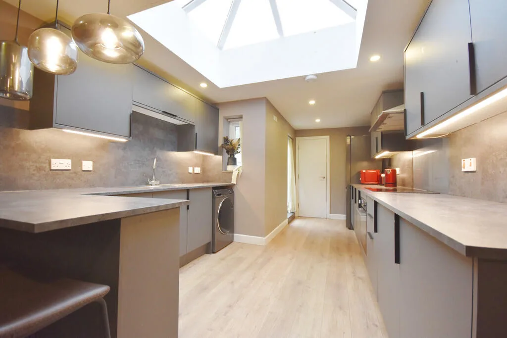 1 bedroom house share for rent