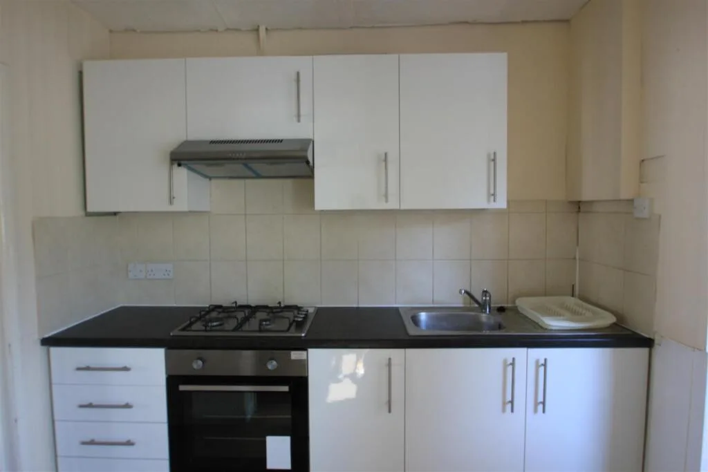 4 bedroom house share for rent