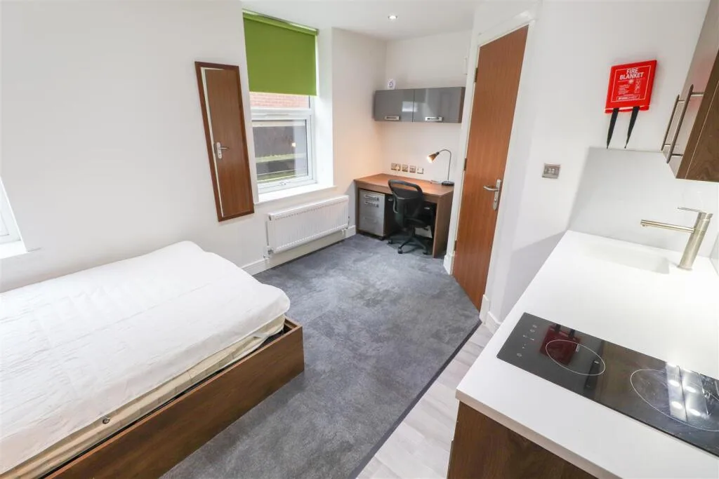 Studio flat for rent