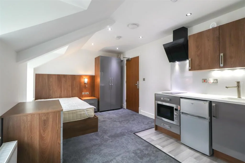 Studio flat for rent