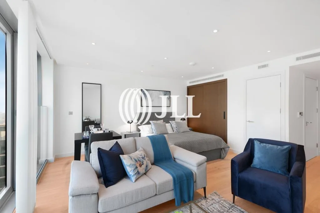 Studio flat for rent