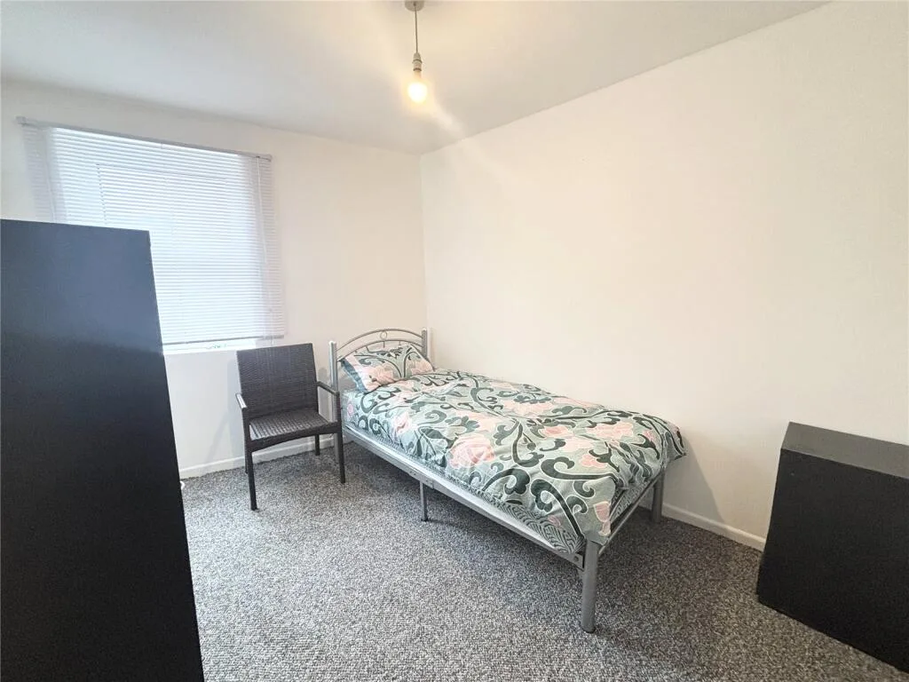 1 bedroom house share for rent