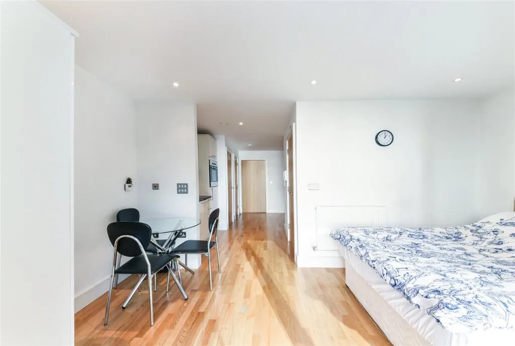 Studio apartment for rent