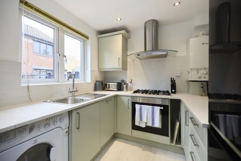 2 bedroom town house for rent