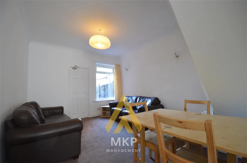 4 bedroom terraced house for rent