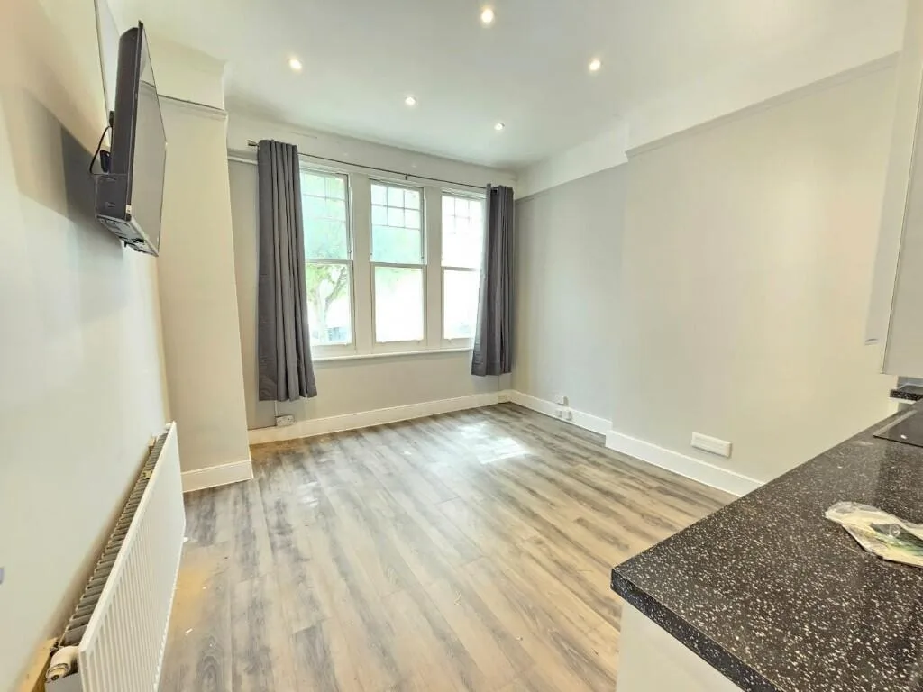 2 bedroom ground floor flat for rent
