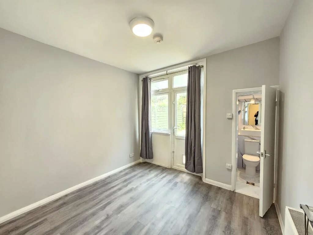 2 bedroom ground floor flat for rent