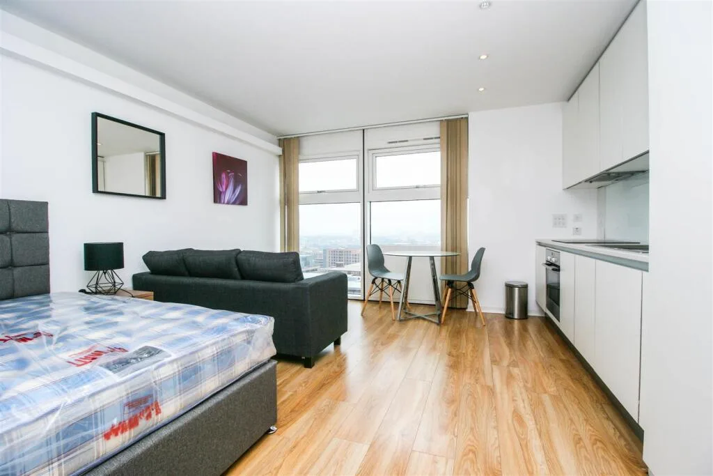 Studio apartment for rent