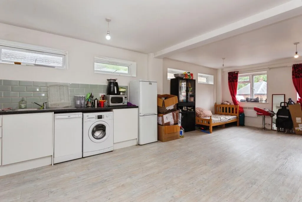 2 bedroom apartment for rent