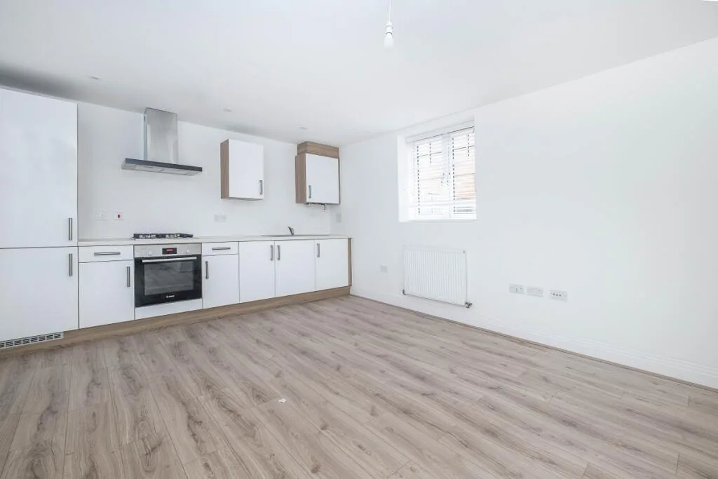 1 bedroom maisonette for rent