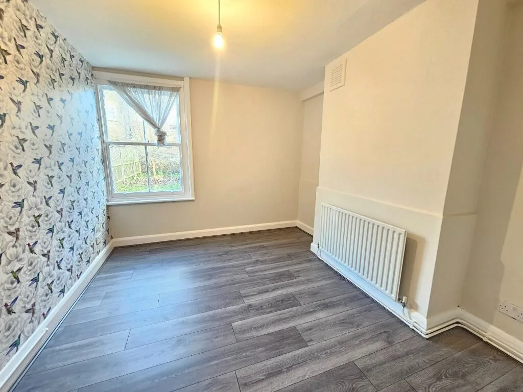 1 bedroom ground floor flat for rent