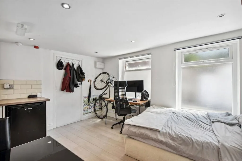 Studio apartment for rent