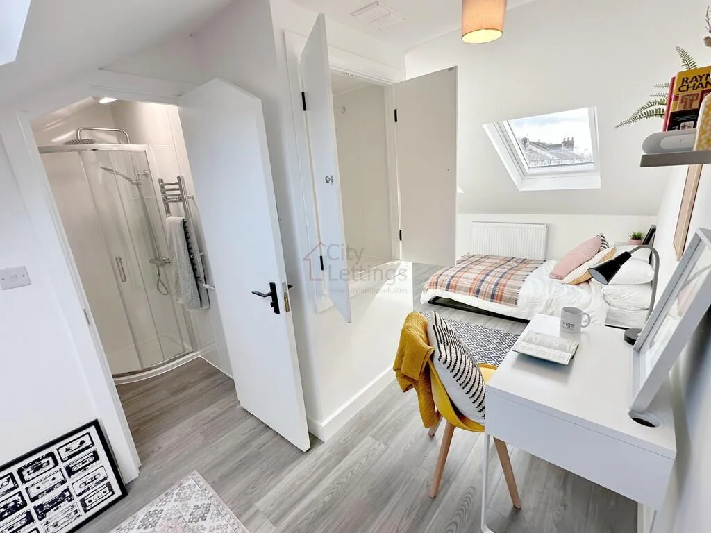 1 bedroom house share for rent