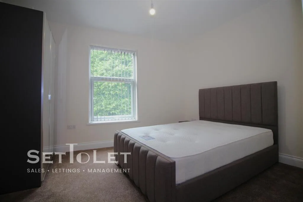 4 bedroom terraced house for rent