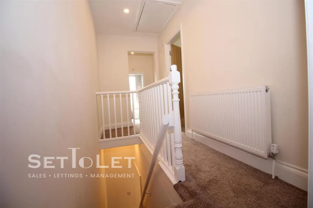 4 bedroom terraced house for rent