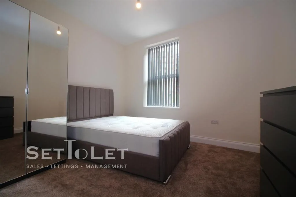 4 bedroom terraced house for rent
