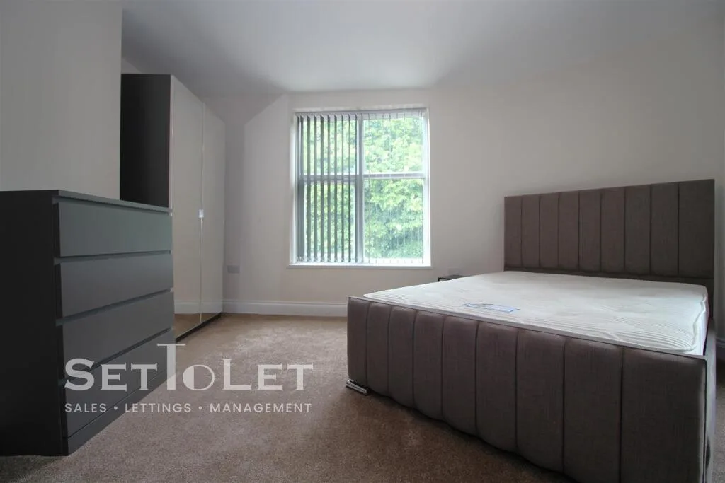 4 bedroom terraced house for rent
