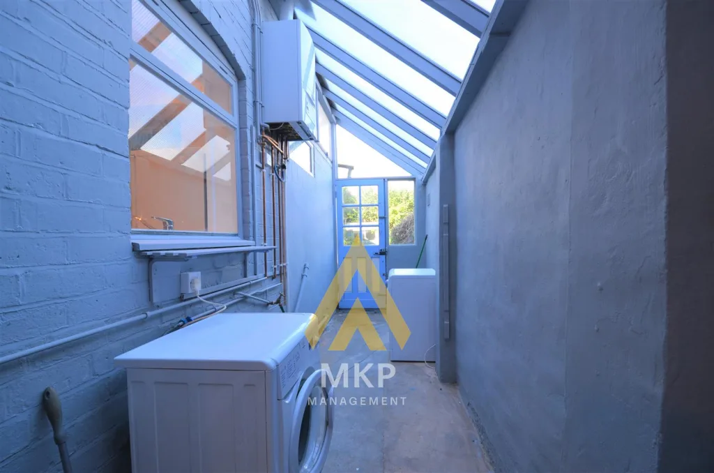 4 bedroom terraced house for rent
