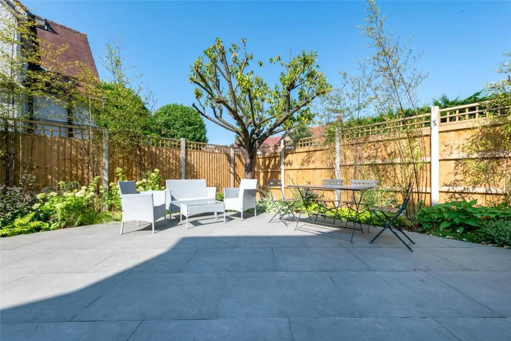 3 bedroom apartment for rent