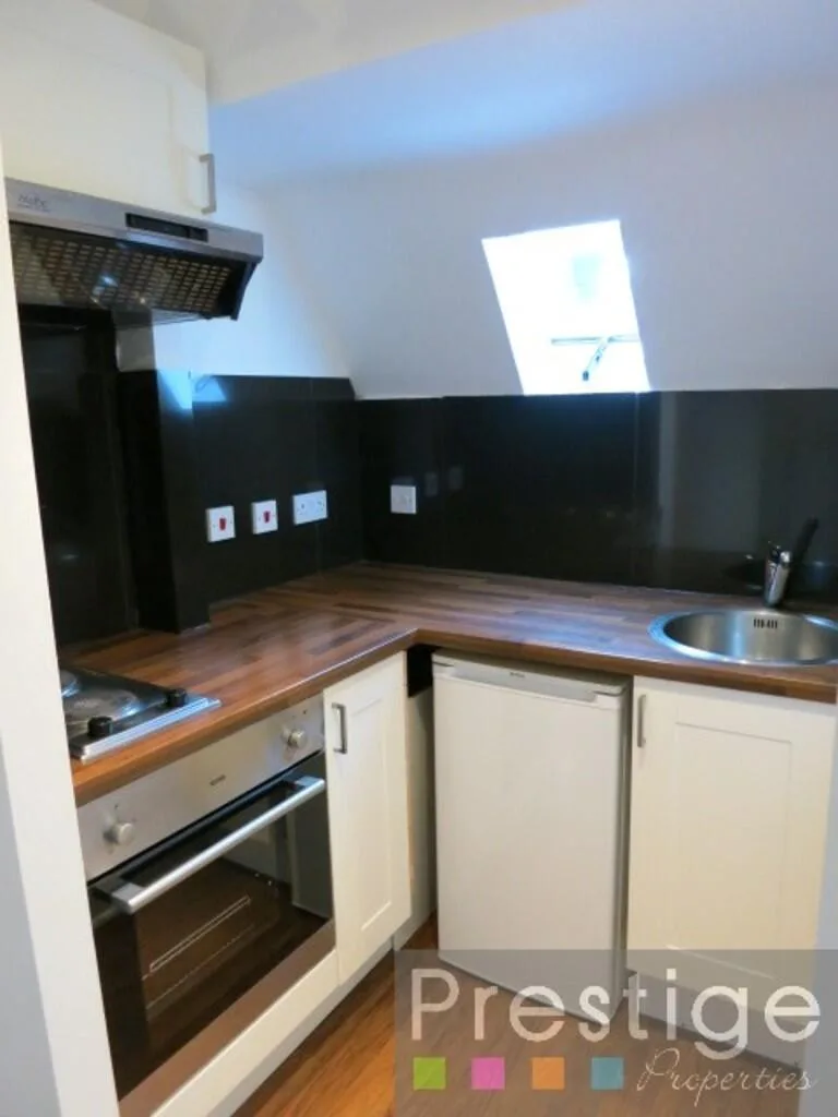 Studio flat for rent