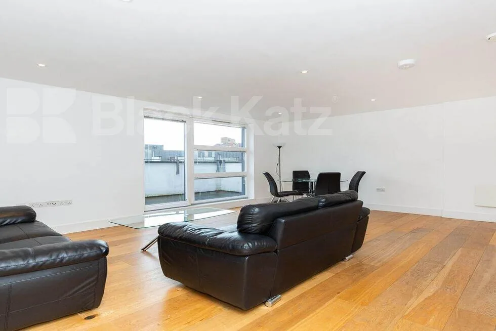 3 bedroom flat for rent