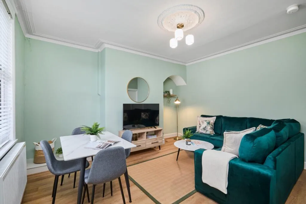 1 bedroom end of terrace house for rent