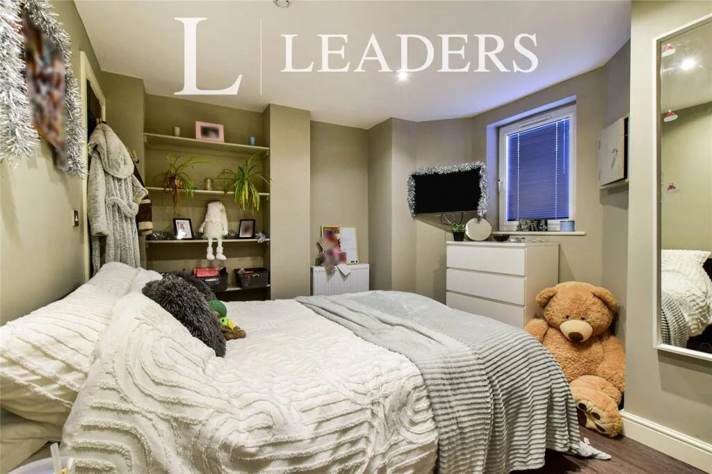 1 bedroom house share for rent