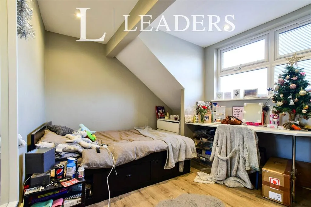 1 bedroom house share for rent