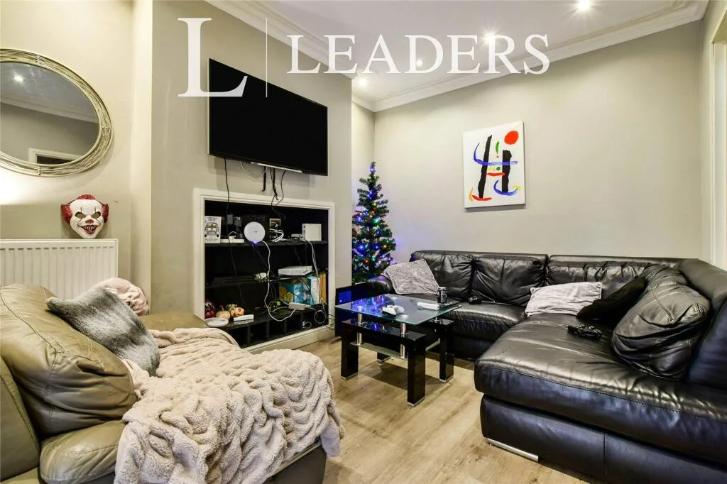 1 bedroom house share for rent