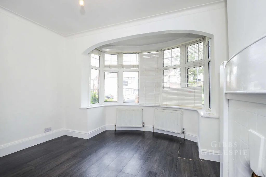 3 bedroom semi-detached house for rent