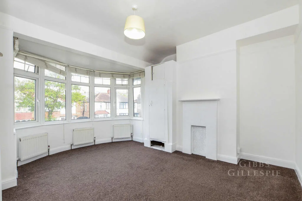3 bedroom semi-detached house for rent