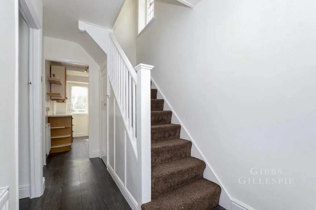3 bedroom semi-detached house for rent