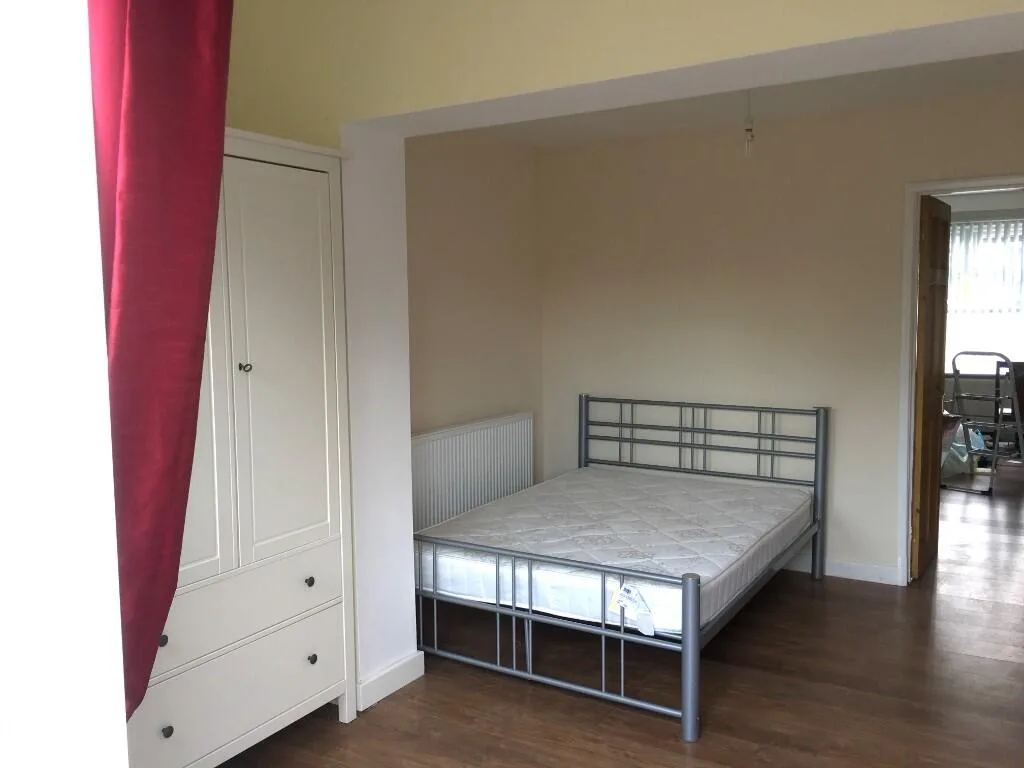 4 bedroom semi-detached house for rent