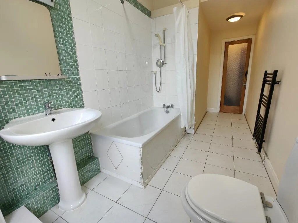 3 bedroom flat for rent