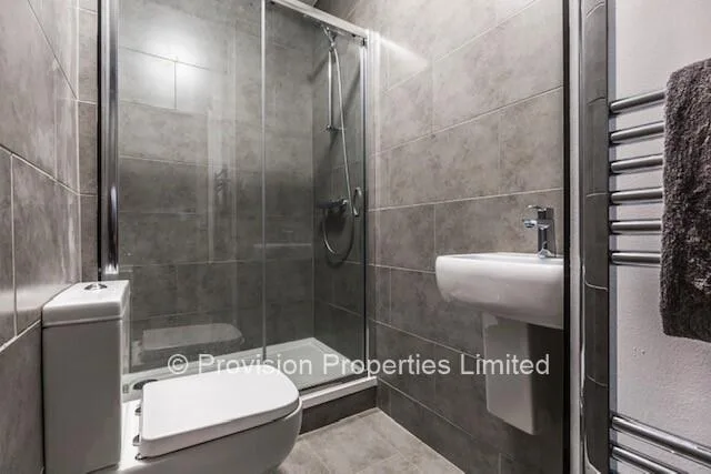 4 bedroom terraced house for rent