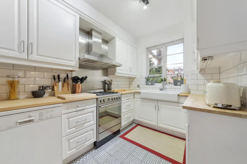 3 bedroom flat for rent