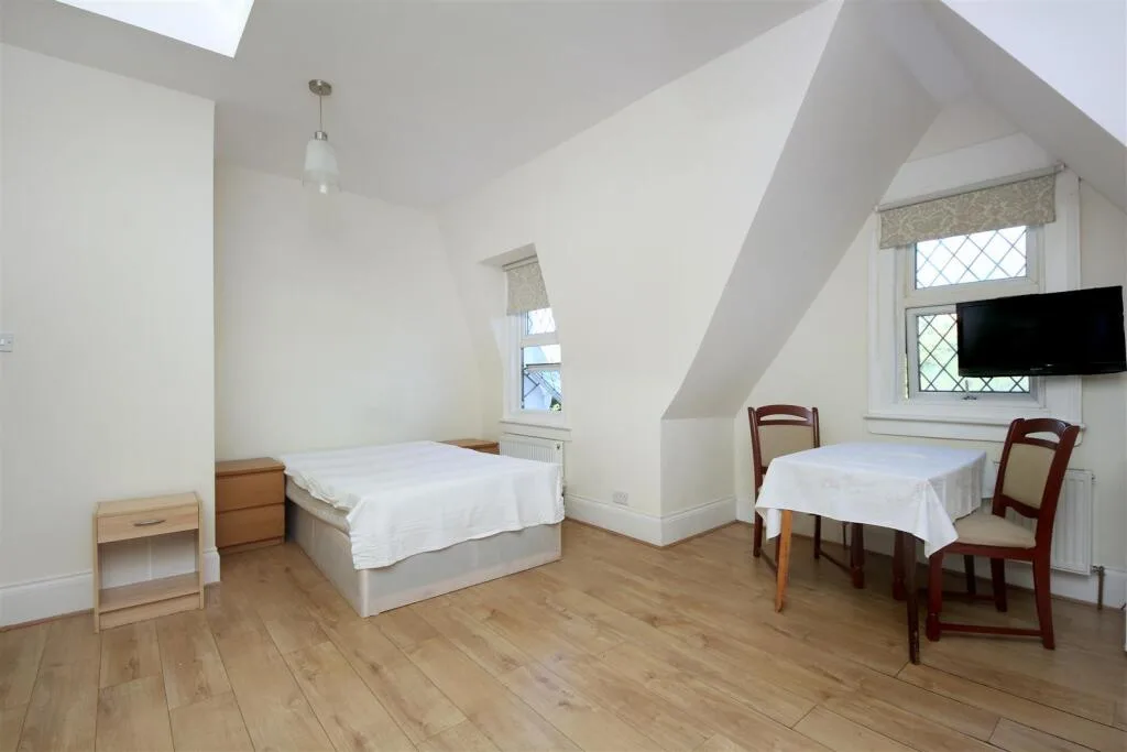 Studio flat for rent