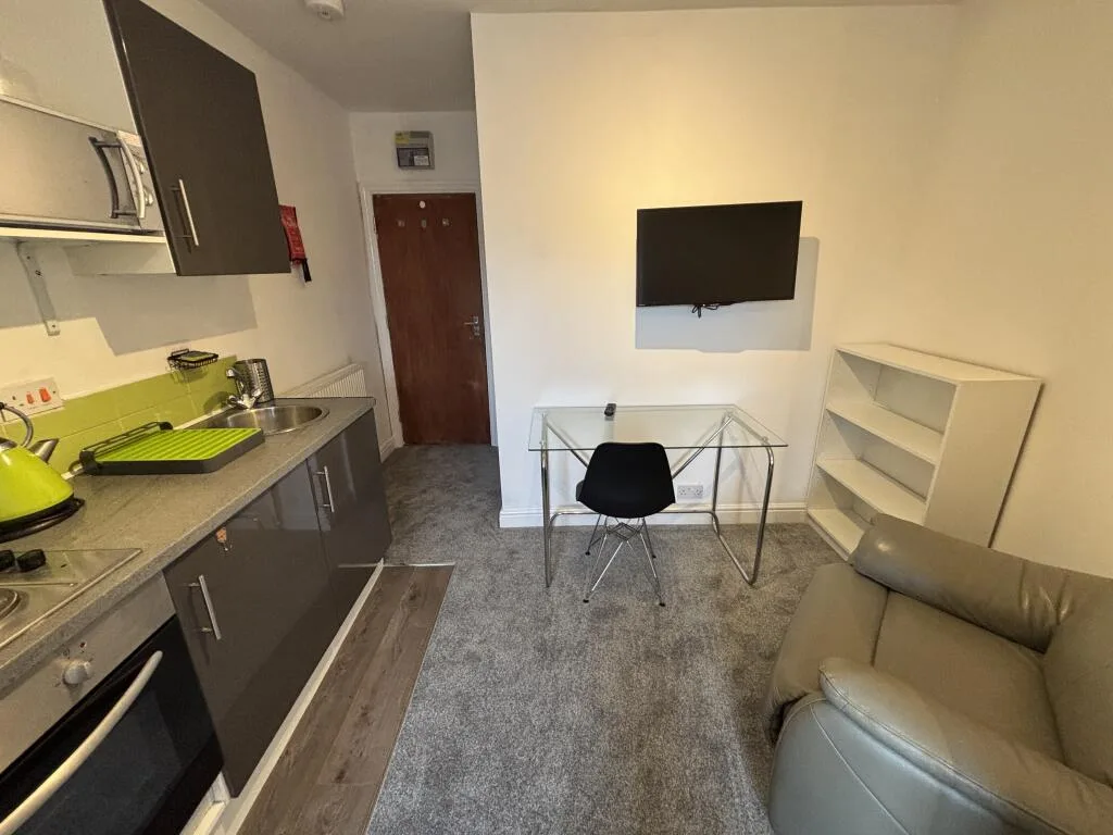 Studio flat for rent
