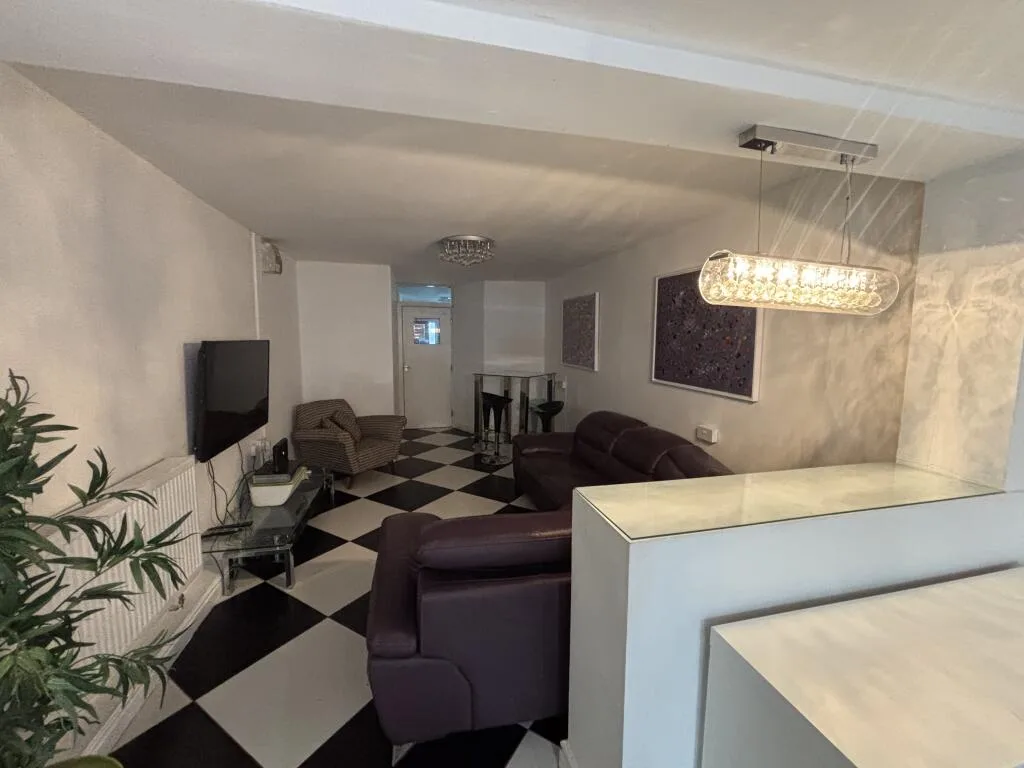 Studio flat for rent