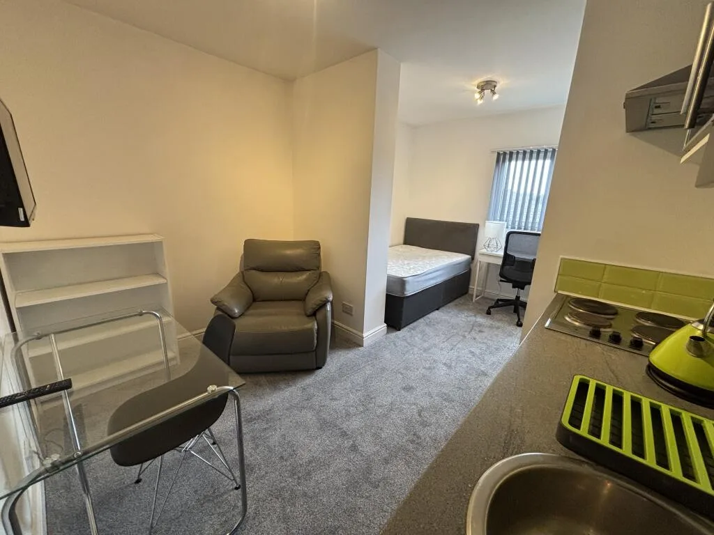 Studio flat for rent