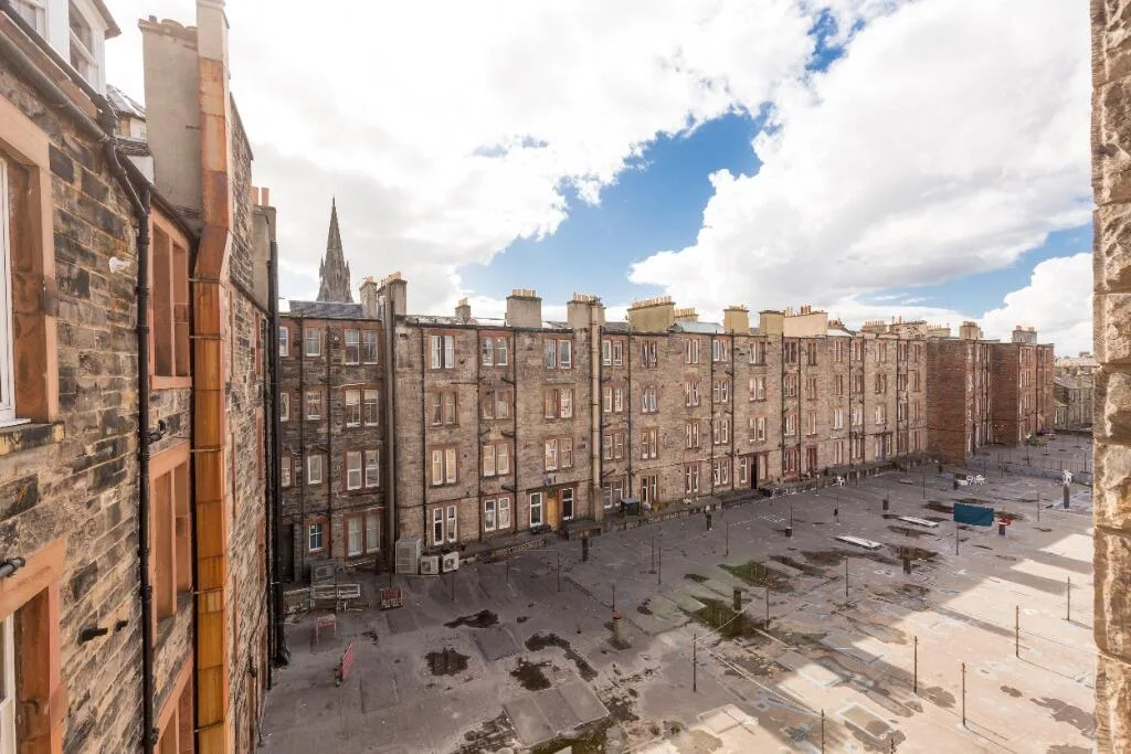 3 bedroom flat for rent