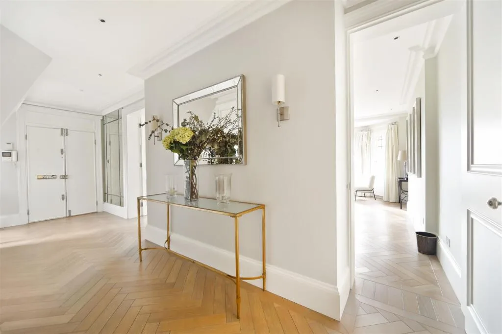 5 bedroom apartment for rent