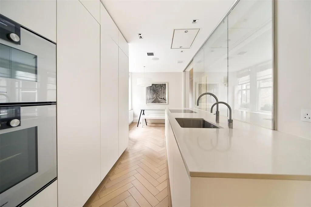 5 bedroom apartment for rent